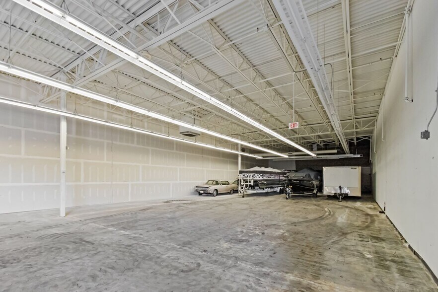 More Photos Of 4311 E Lincolnway, Sterling General Retail For Lease