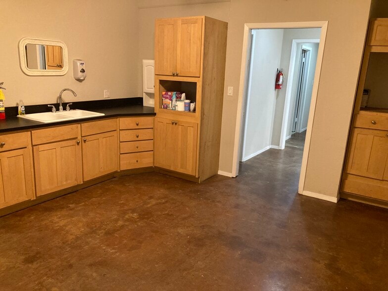 More Photos Of 40211 Industrial Park Cir, Georgetown Warehouse For Lease