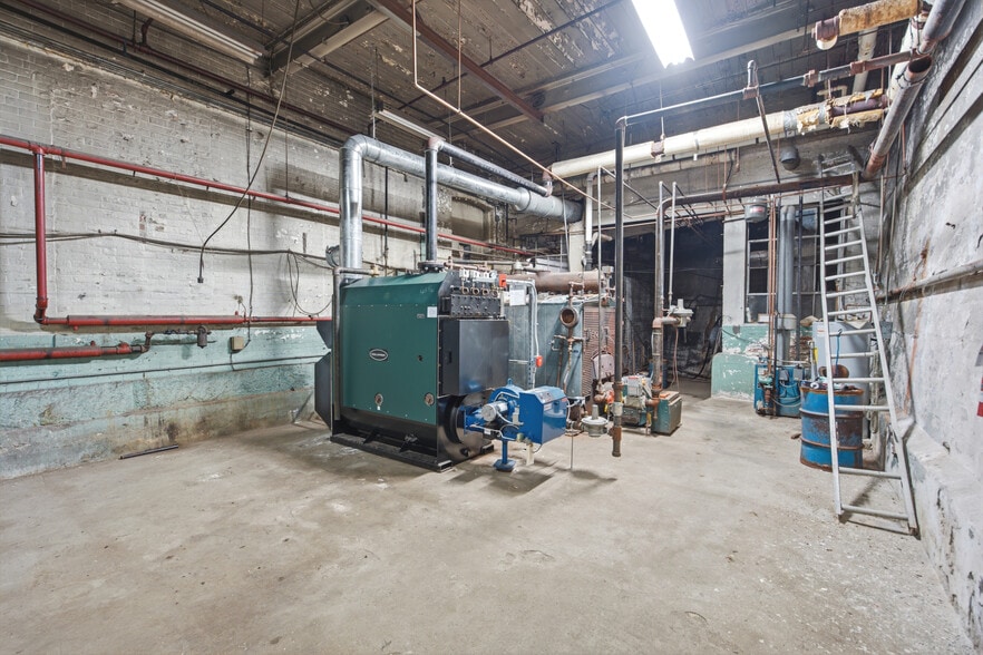 More Photos Of 59 Foundry St, Central Falls Manufacturing For Sale