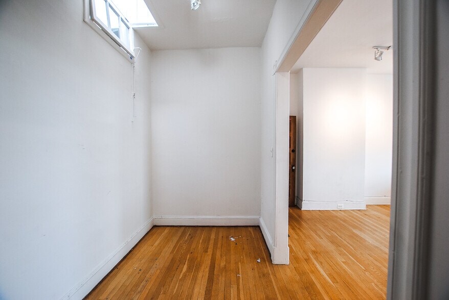 More Photos Of 34 E 25th St, Baltimore Office Residential For Sale