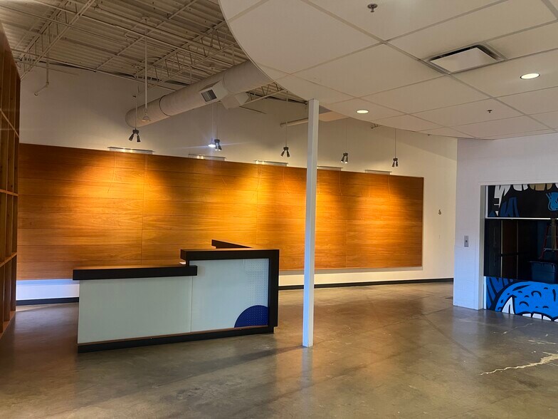 More Photos Of 677 S Colorado Blvd, Denver Office For Sale