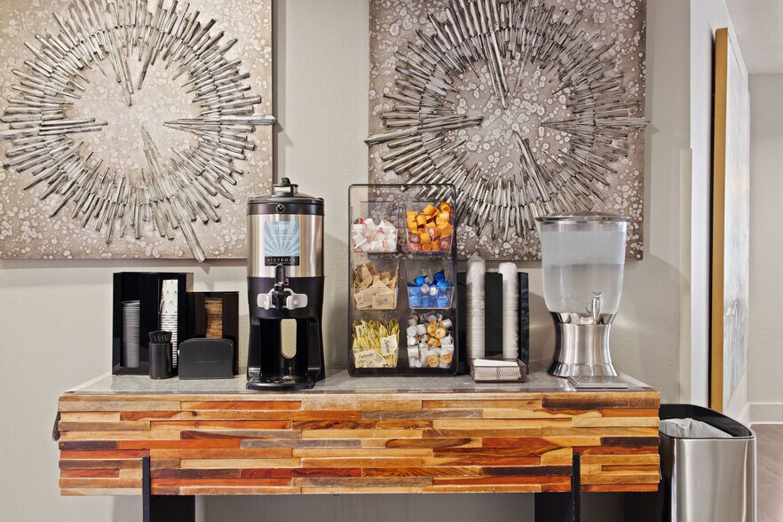 More Photos Of 2301 3rd Ave, Seattle Hotel For Sale