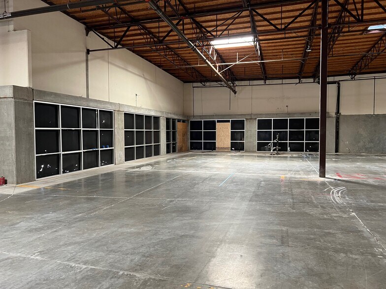 More Photos Of 701 Corporate Center Dr, Pomona Research And Development For Sale