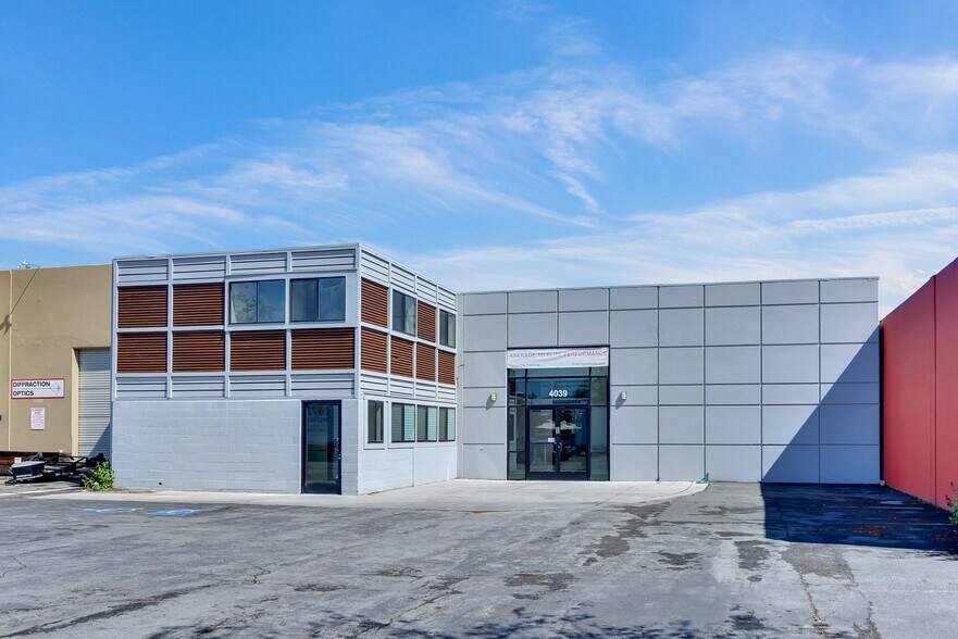 Primary Photo Of 4039 Transport St, Palo Alto Light Manufacturing For Lease