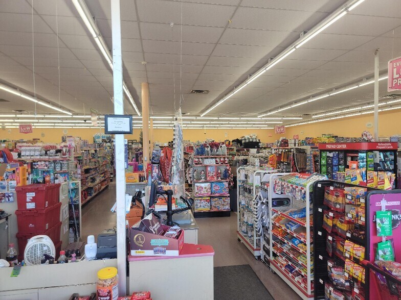 More Photos Of 790 S Us Highway 77, Douglass General Retail For Sale