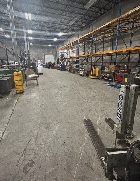 More Photos Of 5120 Thatcher Rd, Downers Grove Industrial For Sale