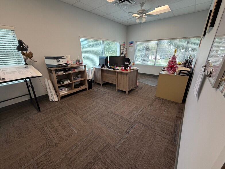 More Photos Of 6457 Hazeltine National Dr, Orlando Warehouse For Sale