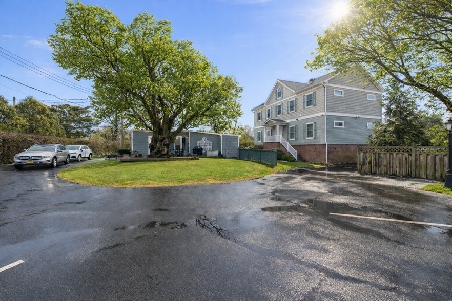 More Photos Of 2 Shrewsbury Dr, Rumson Multifamily For Sale