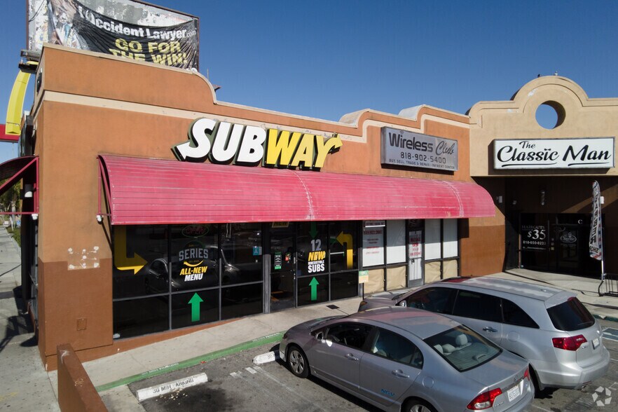 More Photos Of 6800 Balboa, Van Nuys Storefront Retail Office For Lease