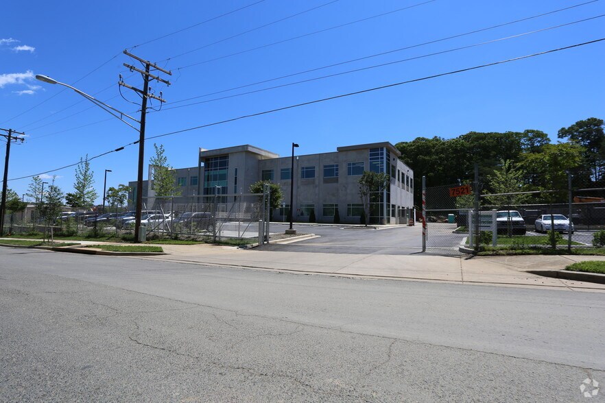 More Photos Of 7521 Jefferson Ave, Hyattsville Flex For Lease