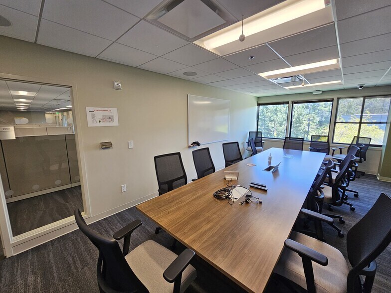 More Photos Of 70 Garden Ct, Monterey Medical For Lease