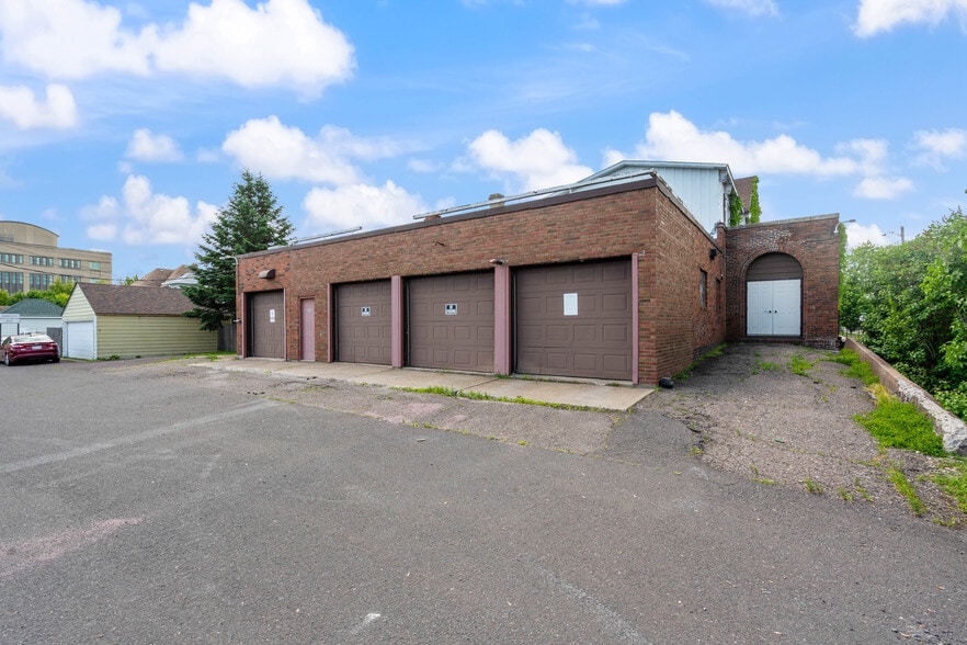 More Photos Of 1304 Hammond Ave, Superior Apartments For Sale