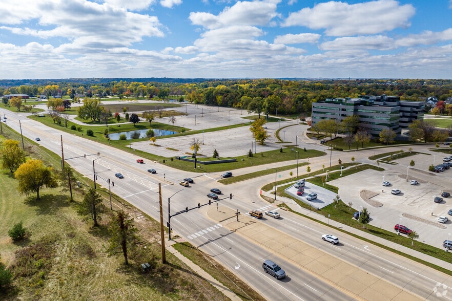 More Photos Of 4333 Edgewood Rd NE, Cedar Rapids Land For Sale