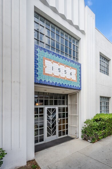 More Photos Of 1556 17th St, Santa Monica Office For Sale