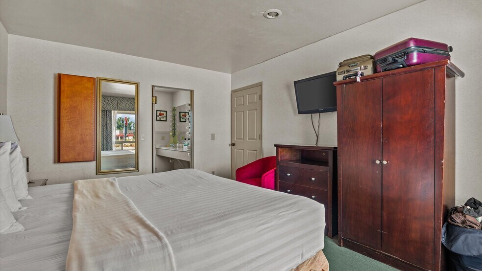 More Photos Of TBD E Main St, Montrose Hotel For Sale