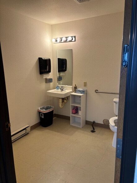 More Photos Of 1482 Commerce Dr, Laramie Light Manufacturing For Lease