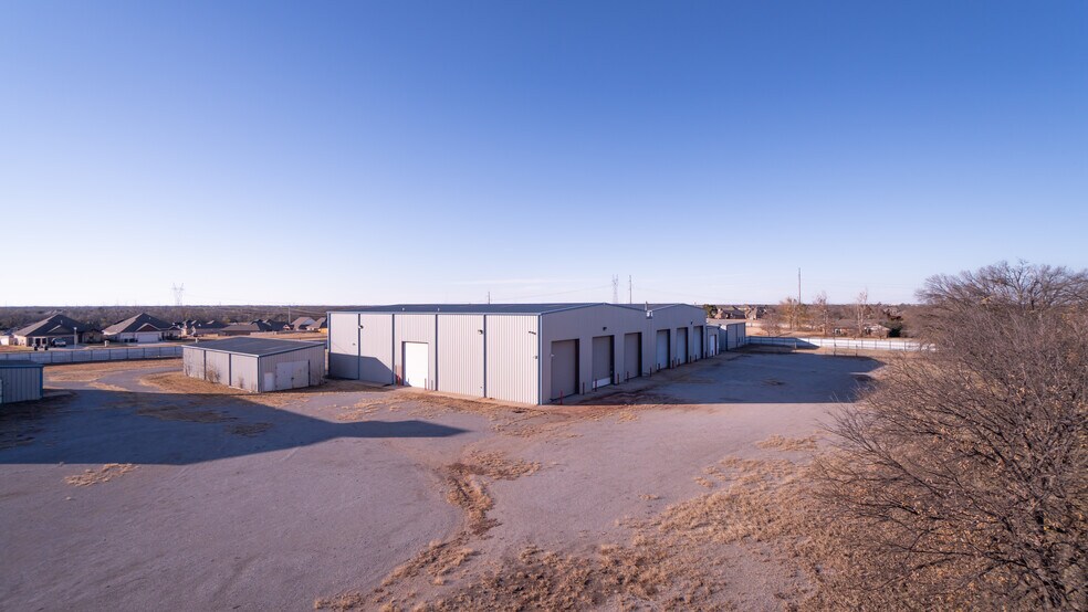 More Photos Of 6116 NW 178th St, Edmond Industrial For Lease