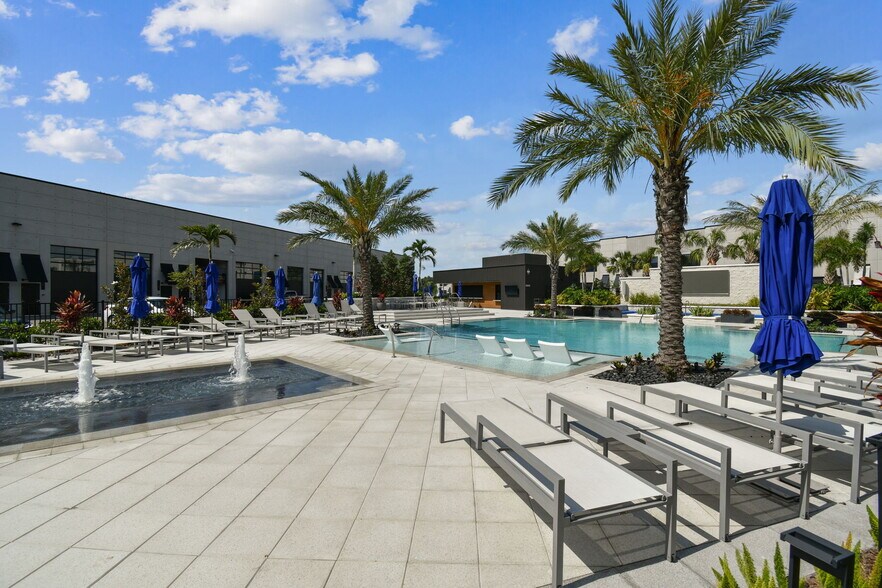 More Photos Of 6500 Motor Enclave Way, Tampa Racetrack For Sale