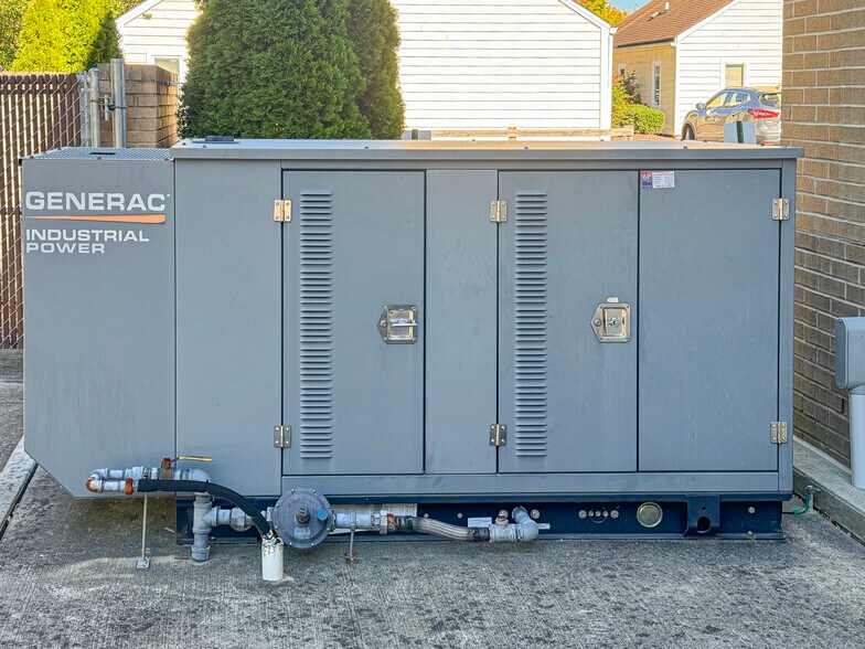 More Photos Of 329 Edwin Dr, Virginia Beach Medical For Lease