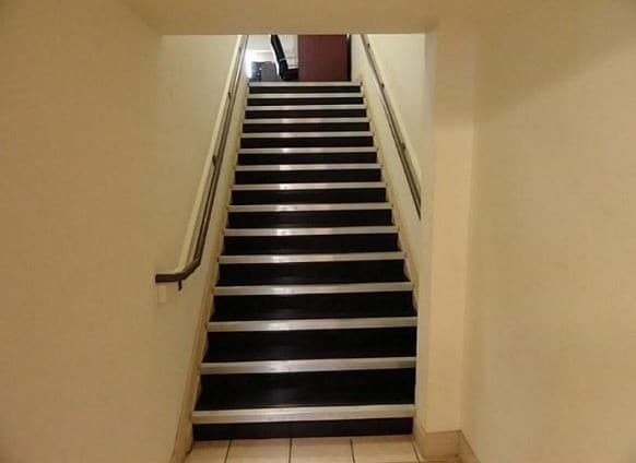 More Photos Of 13977-13981 SW 140th St, Miami Light Distribution For Sale