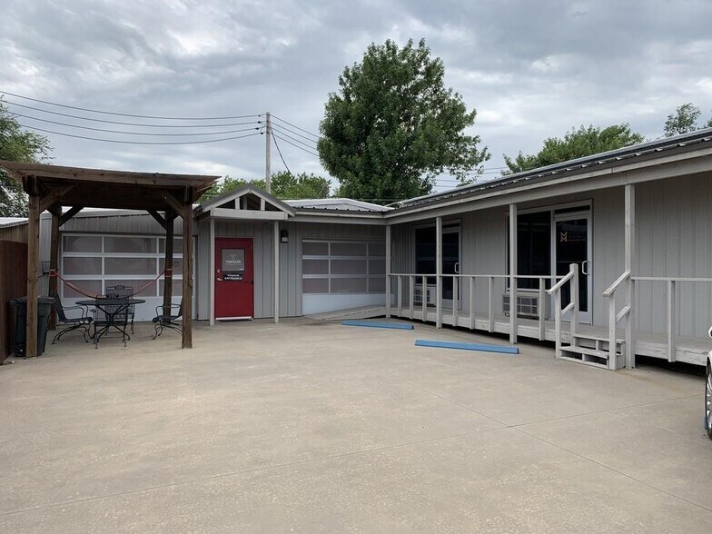 More Photos Of 28 NE 28th St, Oklahoma City Flex For Sale