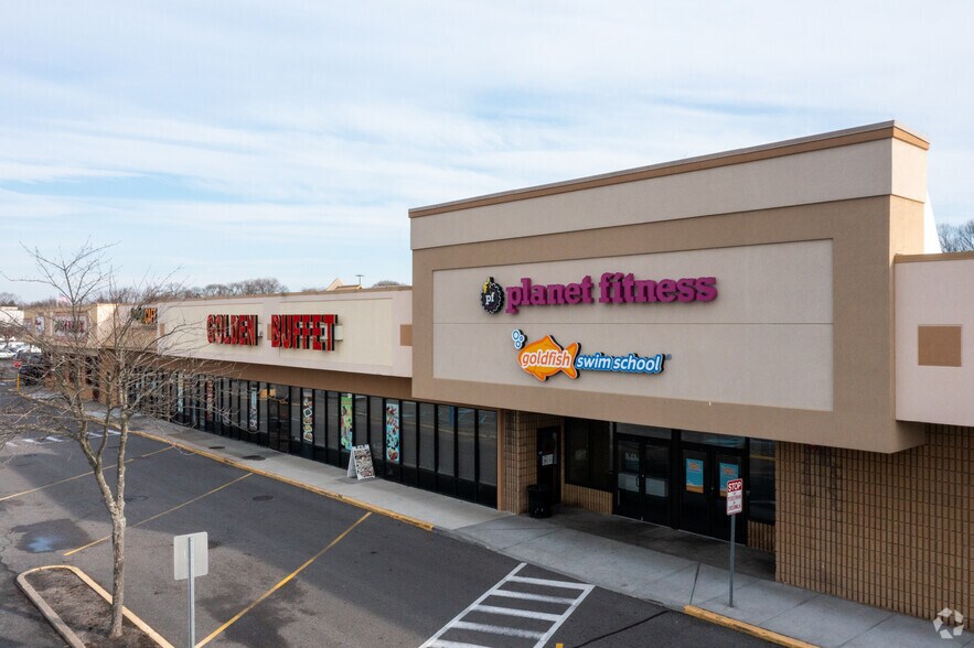 60161 Centereach Mall, Centereach, NY 11720 Retail For Lease