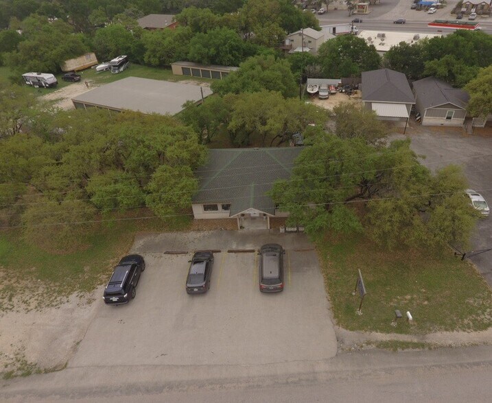 More Photos Of 188 Canyon Bnd, Canyon Lake Self Storage For Sale