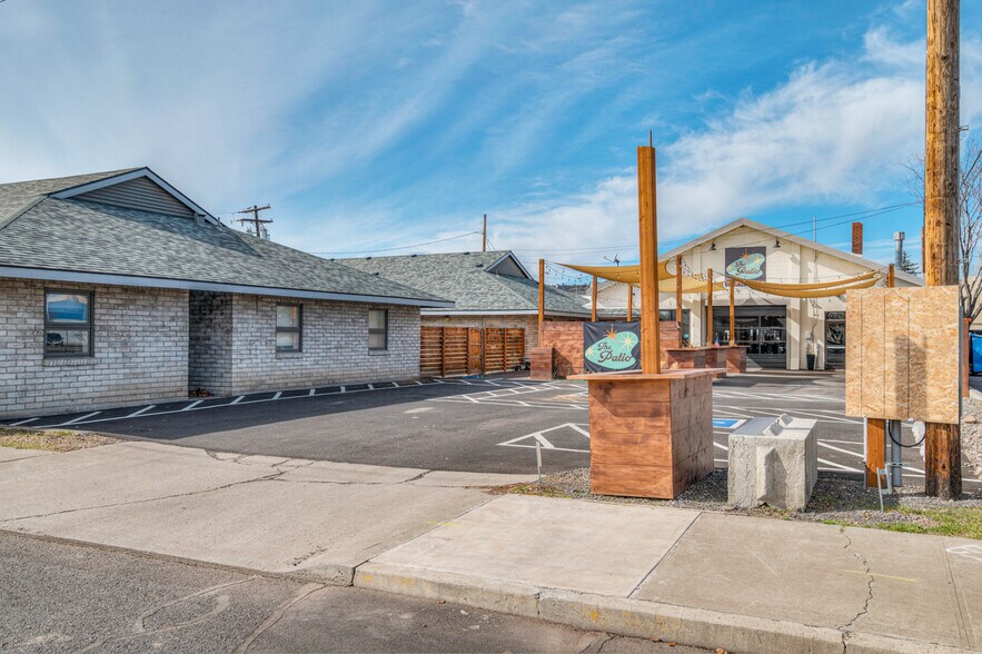 More Photos Of 420 N Main St, Prineville Restaurant For Lease