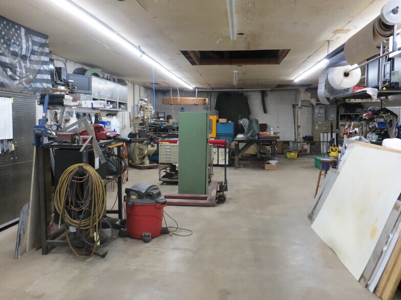 More Photos Of 3668 Calhoun Memorial Hwy, Greenville Warehouse For Sale