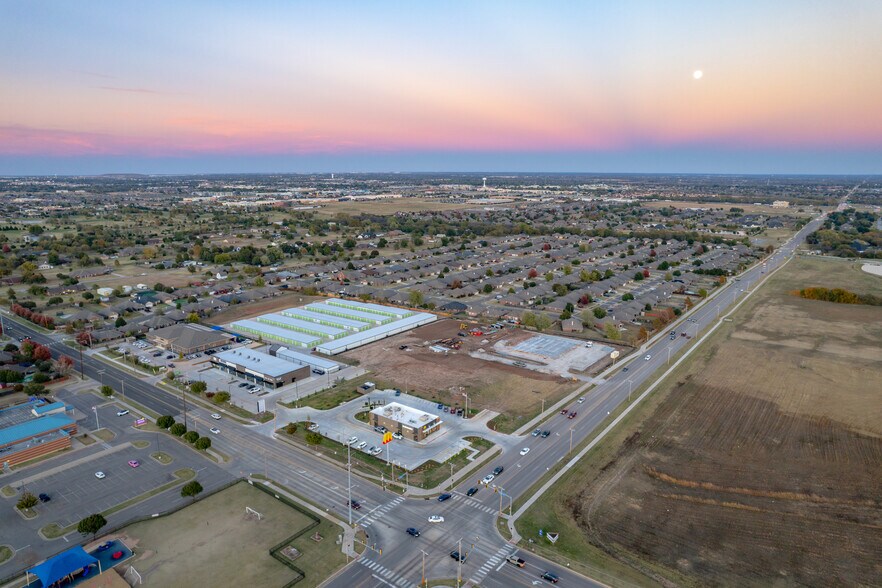 More Photos Of 1791 SW 34th St, Moore Land For Lease
