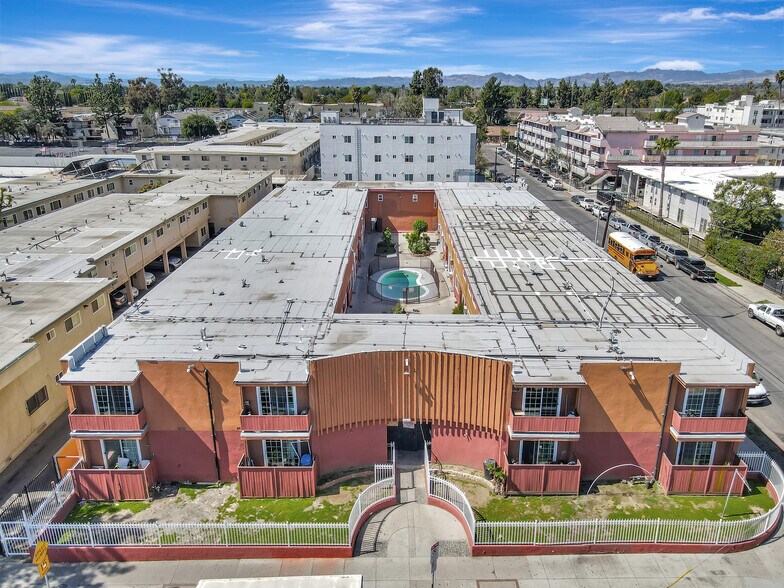 More Photos Of 8861 Langdon Ave, North Hills Apartments For Sale