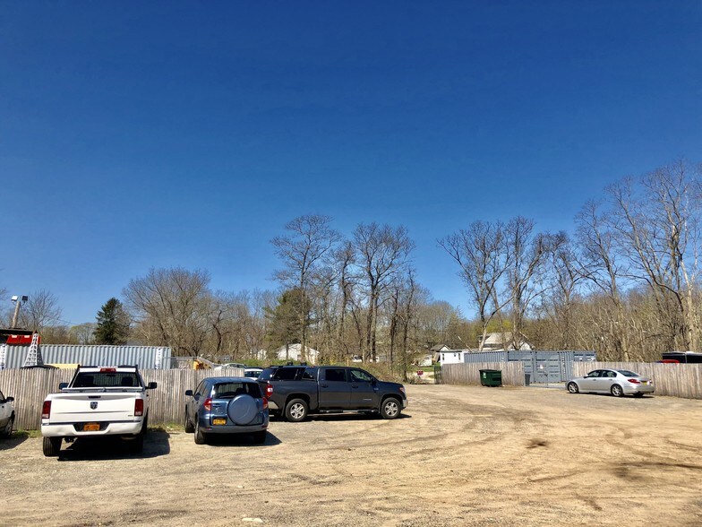 More Photos Of 96-122 Railroad Ave, Center Moriches Freestanding For Sale