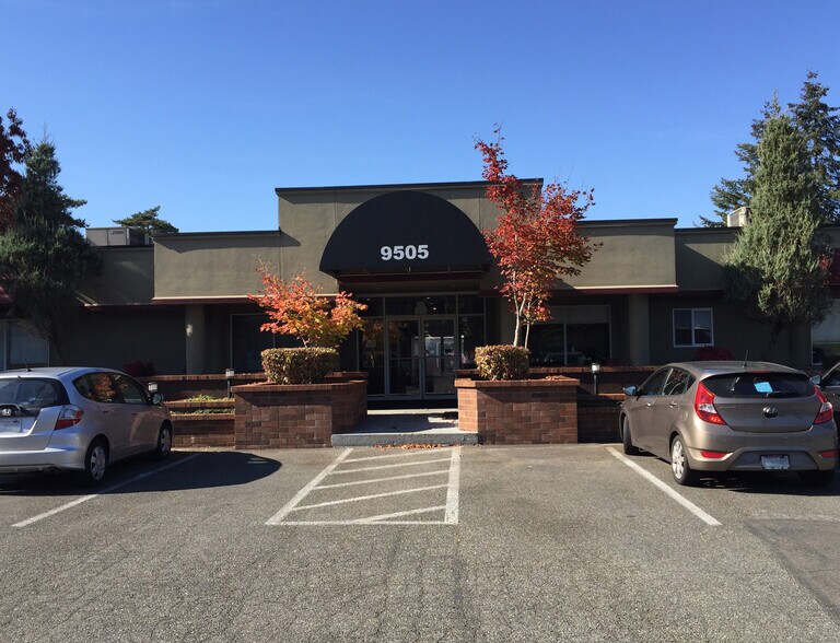 More Photos Of 9505 19th Ave SE, Everett Medical For Lease