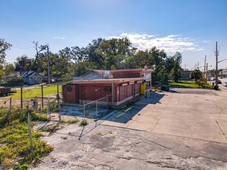 More Photos Of 707 S Orange Blossom Trl, Orlando Storefront For Sale