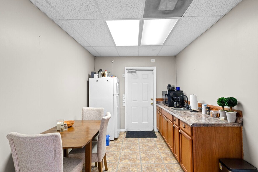 More Photos Of 6108 Arlington Rd, Jacksonville Office For Sale