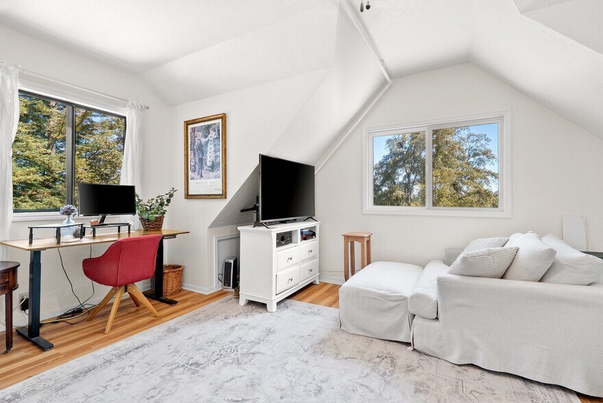 More Photos Of 7919 Empire Grade, Santa Cruz Multifamily For Sale