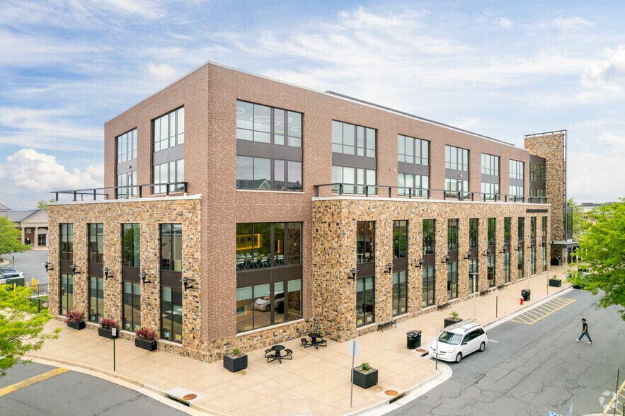 More Photos Of 42385-42395 Ryan Rd, Brambleton Unknown For Lease