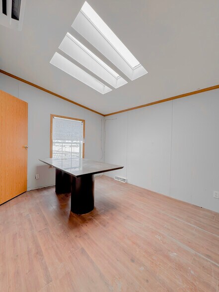 More Photos Of 25 Popes Ln, Danvers Flex For Sale