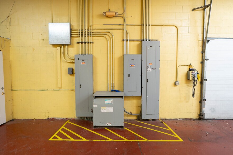 More Photos Of 33550 US Highway 19 N, Palm Harbor Freestanding For Lease