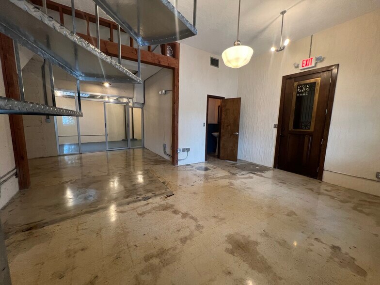 More Photos Of 5400 NE 4 Ct, Miami Storefront Retail Office For Lease