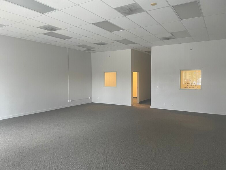 More Photos Of 682-690 Blue Lakes Blvd N, Twin Falls Freestanding For Lease