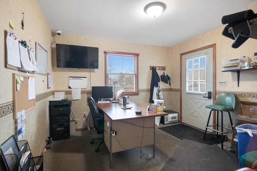 More Photos Of 125 N Newton St, Middleton Restaurant For Sale