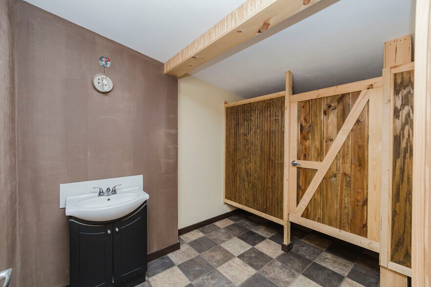 More Photos Of 1610 W 6th Ave, El Dorado General Retail For Sale