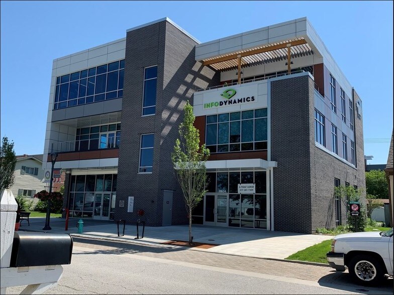 More Photos Of 11634 Maple St, Fishers Office For Lease