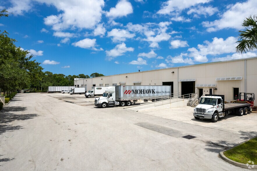 More Photos Of 679 NW Enterprise Dr, Port Saint Lucie Light Distribution For Sale