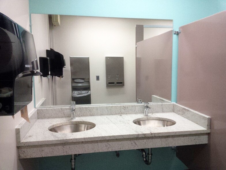 More Photos Of 141 Parker St, Maynard Office For Lease