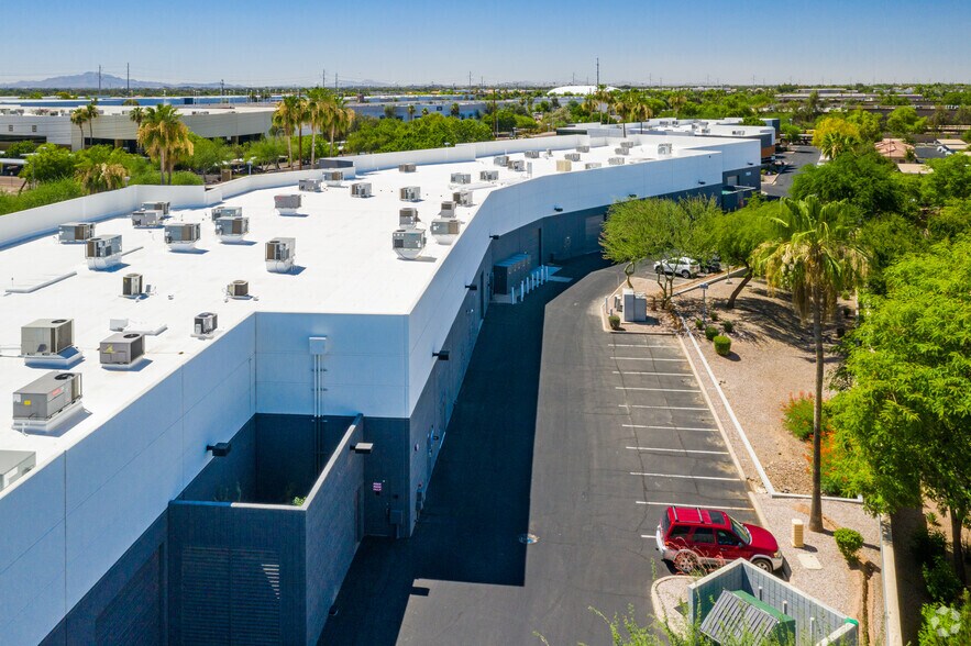 More Photos Of 7850 S Hardy Dr, Tempe Research And Development For Lease