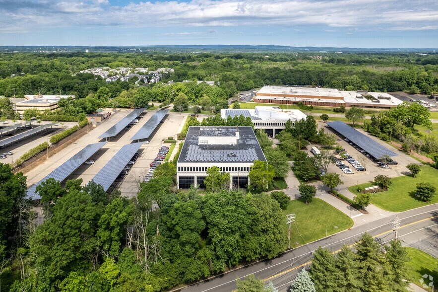 More Photos Of 30 Vreeland Rd, Florham Park Office For Lease