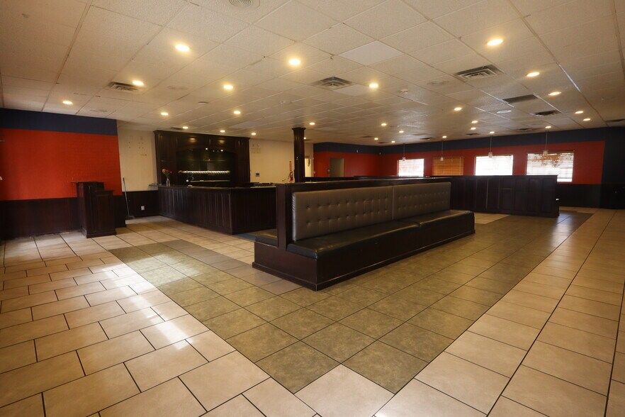 More Photos Of 4243 Montgomery Blvd NE, Albuquerque Restaurant For Lease