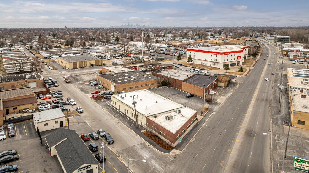 More Photos Of 4650 Southwest Hwy, Oak Lawn Medical For Sale